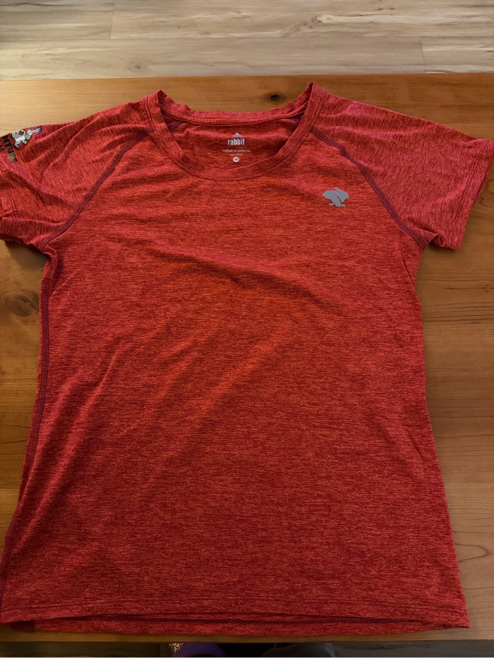 Women’s Rabbit EZ short sleeve tee in orange-red